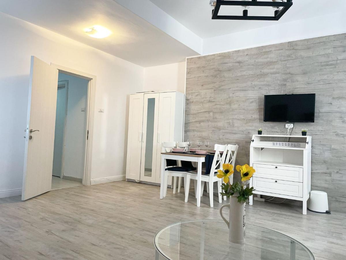 White Apartment ブカレスト エクステリア 写真