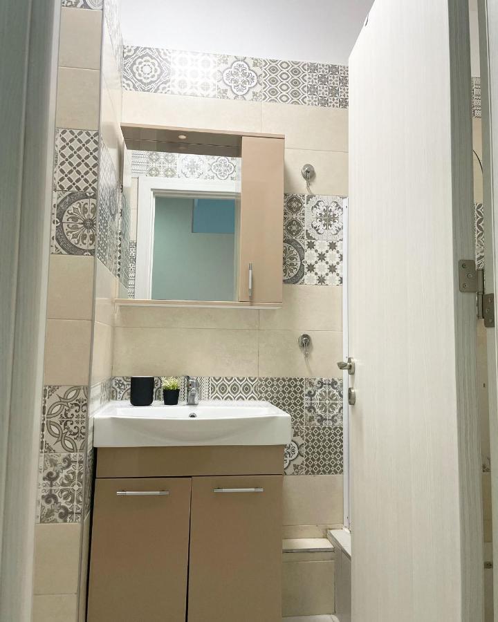 White Apartment ブカレスト エクステリア 写真