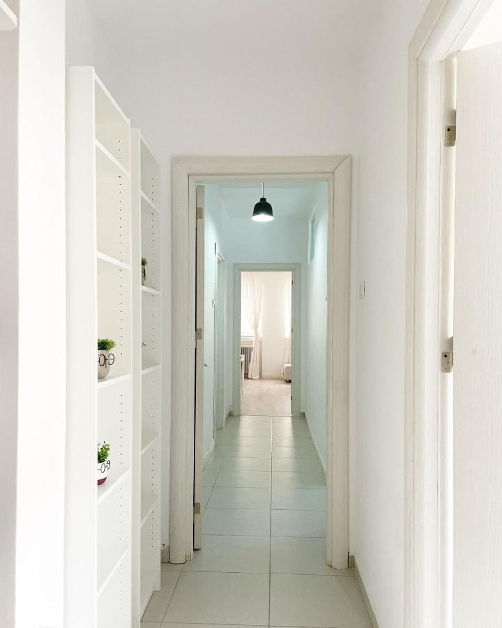 White Apartment ブカレスト エクステリア 写真